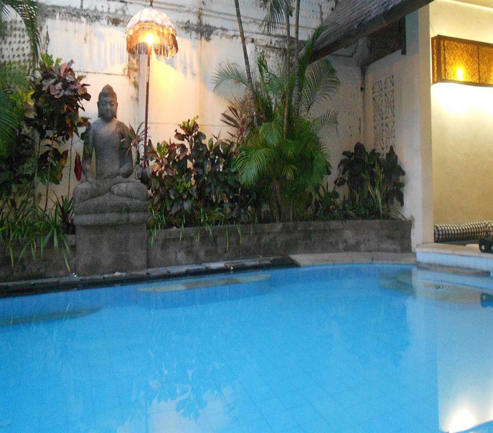 Capital O 93809 Wida Hotel Legian Eksteriør billede