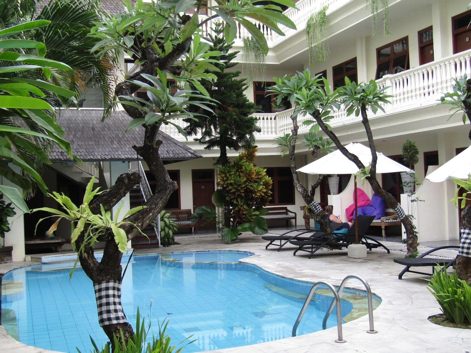 Capital O 93809 Wida Hotel Legian Eksteriør billede